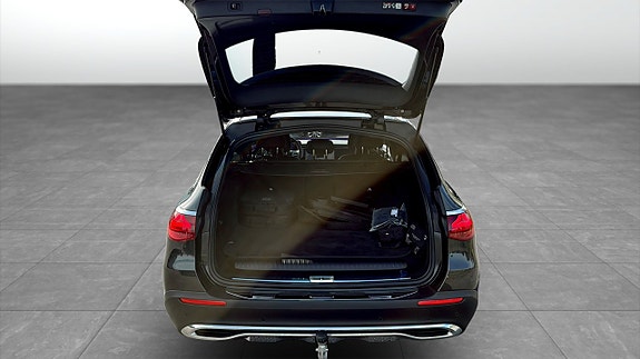 Mercedes-Benz E300 10 of 26