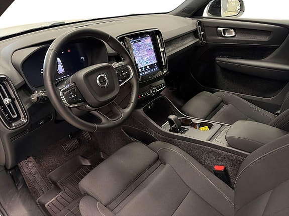 Volvo EX40 9 of 29