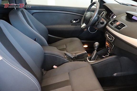 Renault Megane 17 of 17