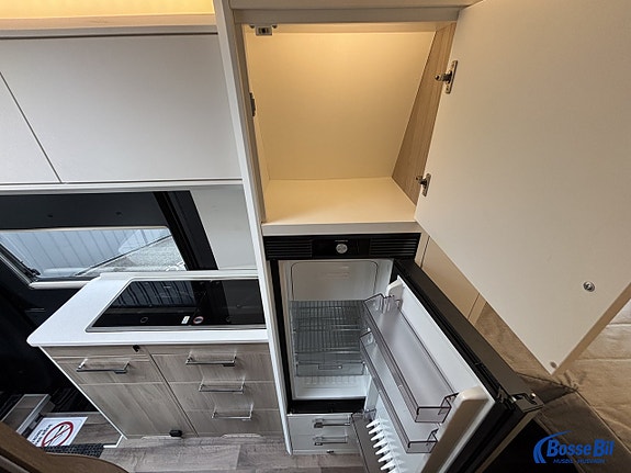 Kabe Van CRV 690 LB * AC * Litium * Solceller * 19 of 21