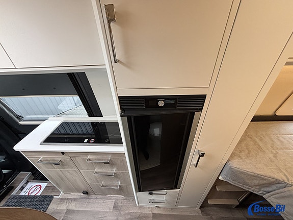 Kabe Van CRV 690 LB * AC * Litium * Solceller * 18 of 21