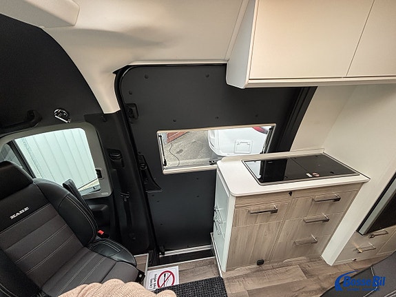 Kabe Van CRV 690 LB * AC * Litium * Solceller * 12 of 21