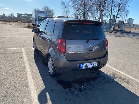 Mitsubishi Colt 2 of 2