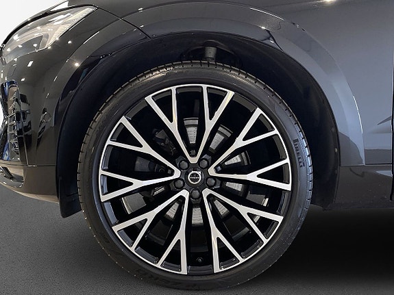 Volvo XC60 10 of 19