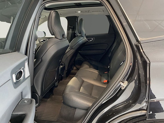 Volvo XC60 7 of 19