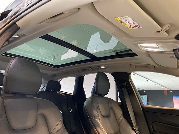 Volvo XC60 16 of 19