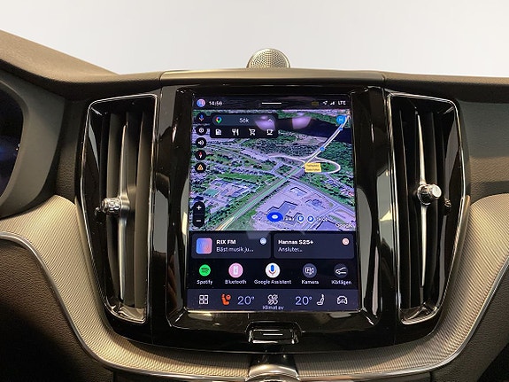 Volvo XC60 13 of 19