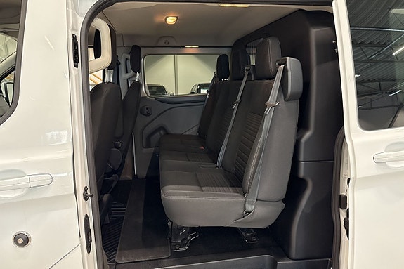 Ford Transit Custom 22 of 24