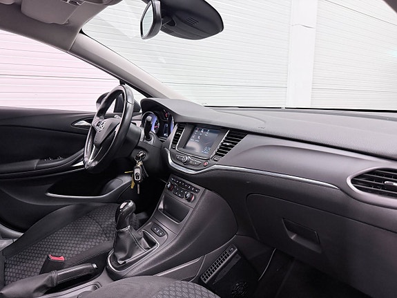 Opel Astra 14 of 16