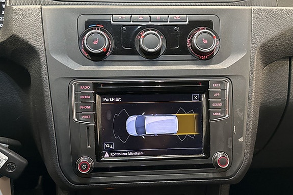 Volkswagen Caddy Maxi 16 of 24