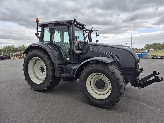 Valtra 202 DIRECT 2 of 5