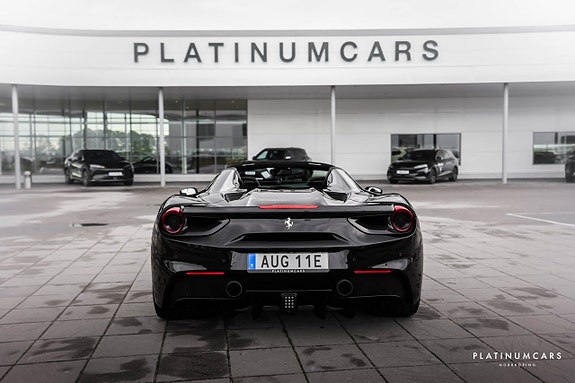 Ferrari 488 4 of 24