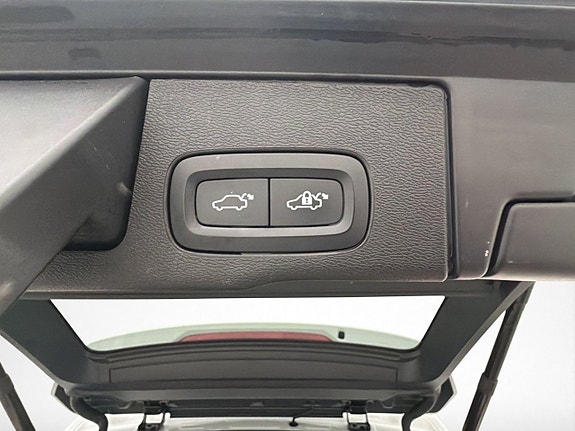 Volvo XC60 12 of 30