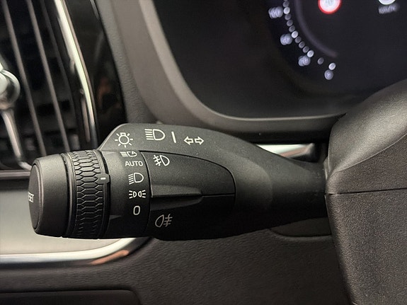 Volvo XC60 18 of 30