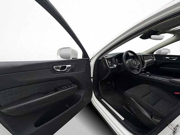 Volvo XC60 13 of 30