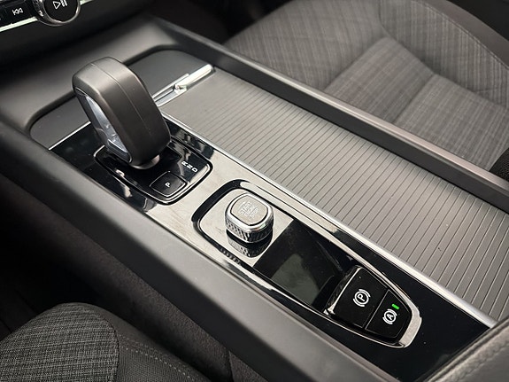 Volvo XC60 30 of 30