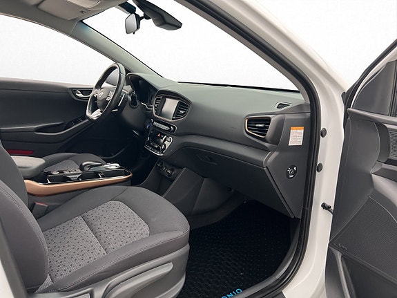Hyundai IONIQ 23 of 30