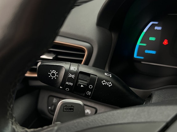 Hyundai IONIQ 27 of 30