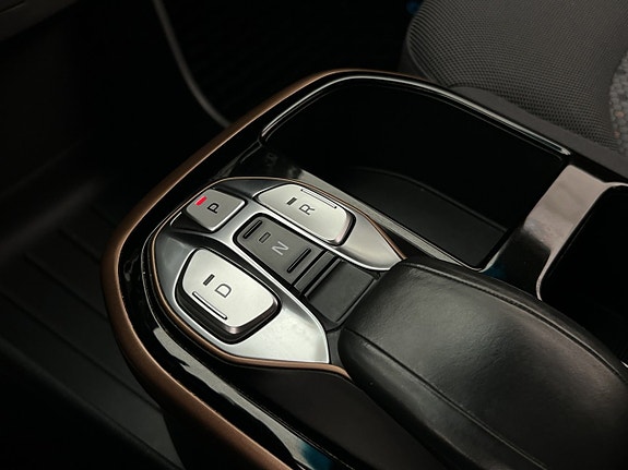 Hyundai IONIQ 22 of 30