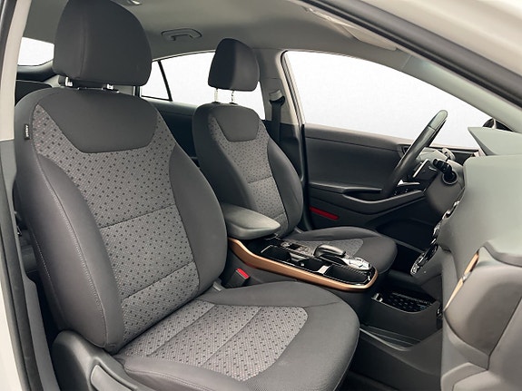 Hyundai IONIQ 24 of 30