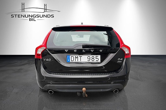 Volvo V60 4 of 25