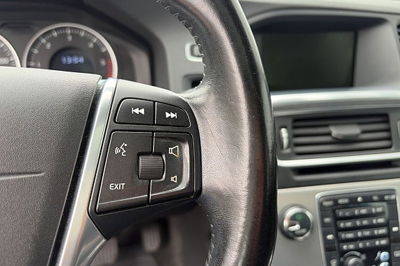 Volvo V60 15 of 25