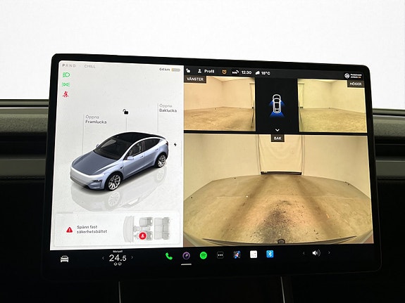 Tesla Model Y 16 of 30