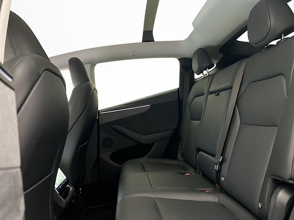 Tesla Model Y 30 of 30