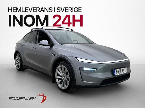 Tesla Model Y 4 of 30