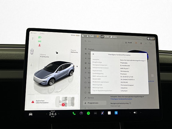 Tesla Model Y 18 of 30