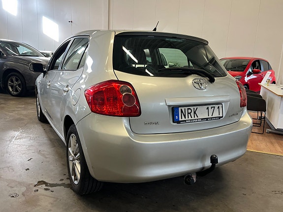 Toyota Auris 3 of 10