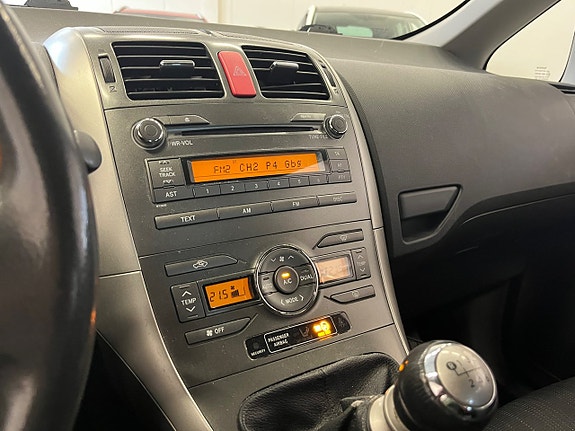 Toyota Auris 10 of 10