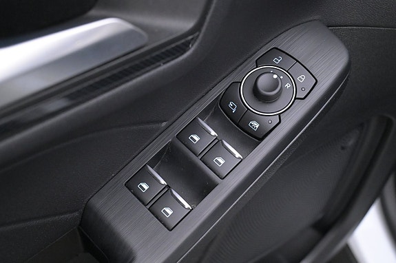 Ford Kuga 10 of 27