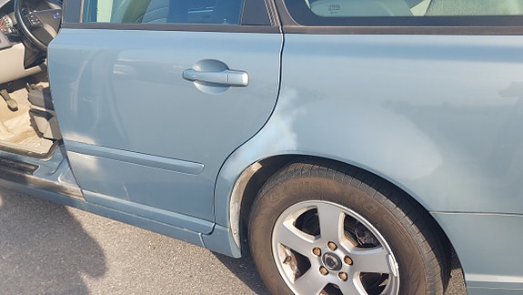 Volvo V50 7 of 9