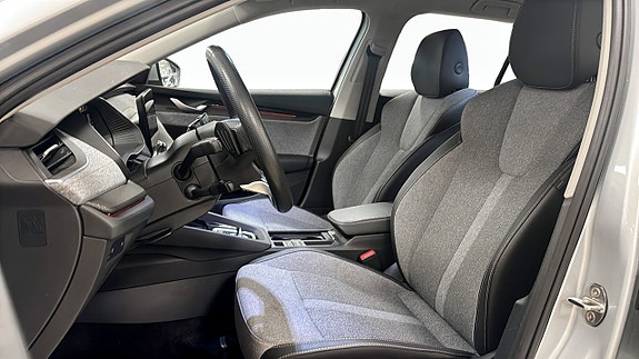 Skoda Octavia 8 of 12