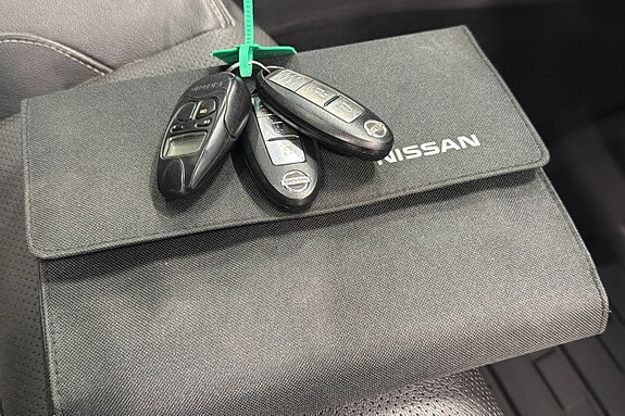 Nissan Navara 25 of 25