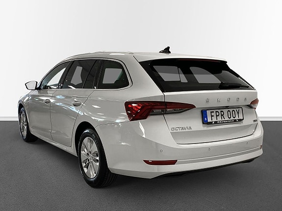 Skoda Octavia 2 of 14