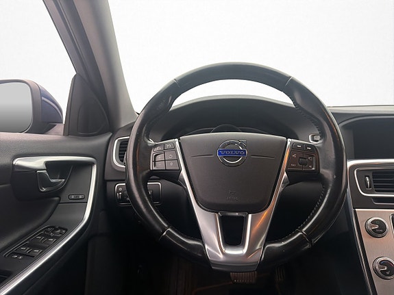 Volvo V60 14 of 30