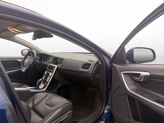 Volvo V60 25 of 30