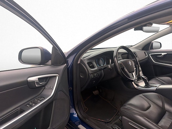 Volvo V60 11 of 30