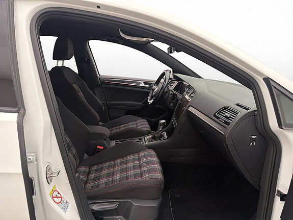Volkswagen Golf I 24 of 30