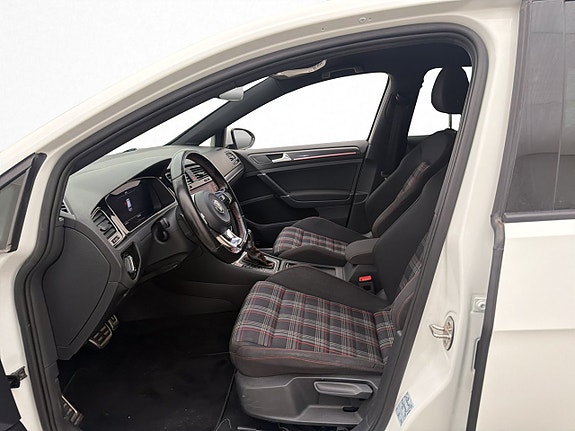 Volkswagen Golf I 11 of 30