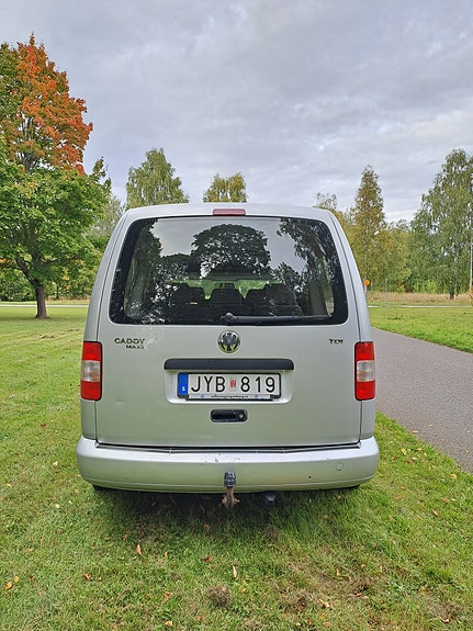 Volkswagen Caddy Maxi 4 of 12