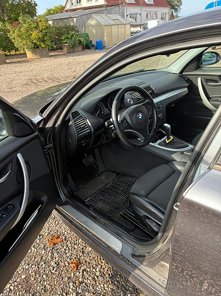 BMW 123d 7 of 9