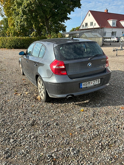 BMW 123d 3 of 9