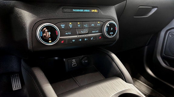 Ford Kuga 13 of 16