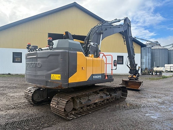 Volvo EC140EL grävmaskin, rototilt med gripkassett 5 of 7