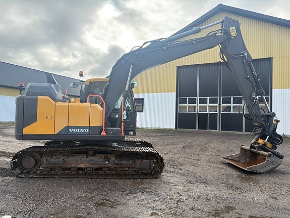 Volvo EC140EL grävmaskin, rototilt med gripkassett 7 of 7