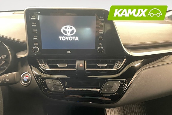 Toyota C-HR 12 of 26