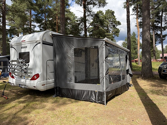 Knaus Skytraveller 2 of 8